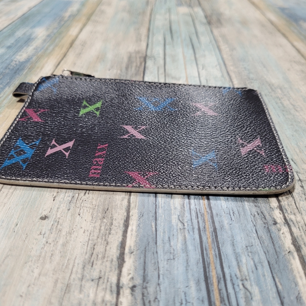 Maxx New York Pouch purse. - Picture 7 of 7